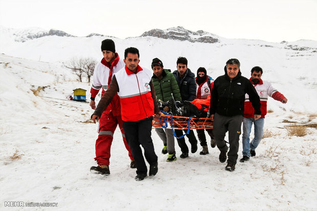 پیکر فوتی دوم حادثه ریزش بهمن روستای آلواتان پیدا شد؛ ۲ نفر مصدوم شدند