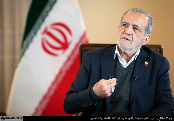 پزشکیان: بارها گفته‌ام نمی‌توانم، بلکه ما می‌توانیم