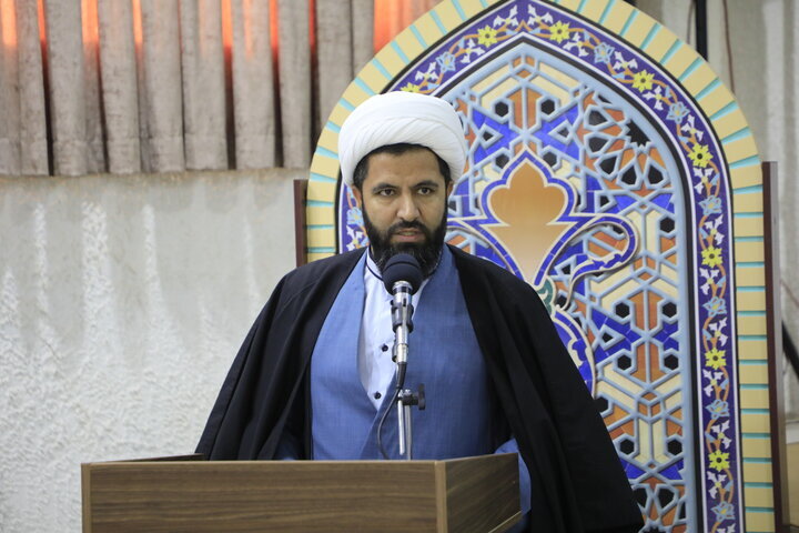 خراسان جنوبی پای میز خدمت اعتکاف؛ راهنمایی چهره به چهره برای ثبتنام