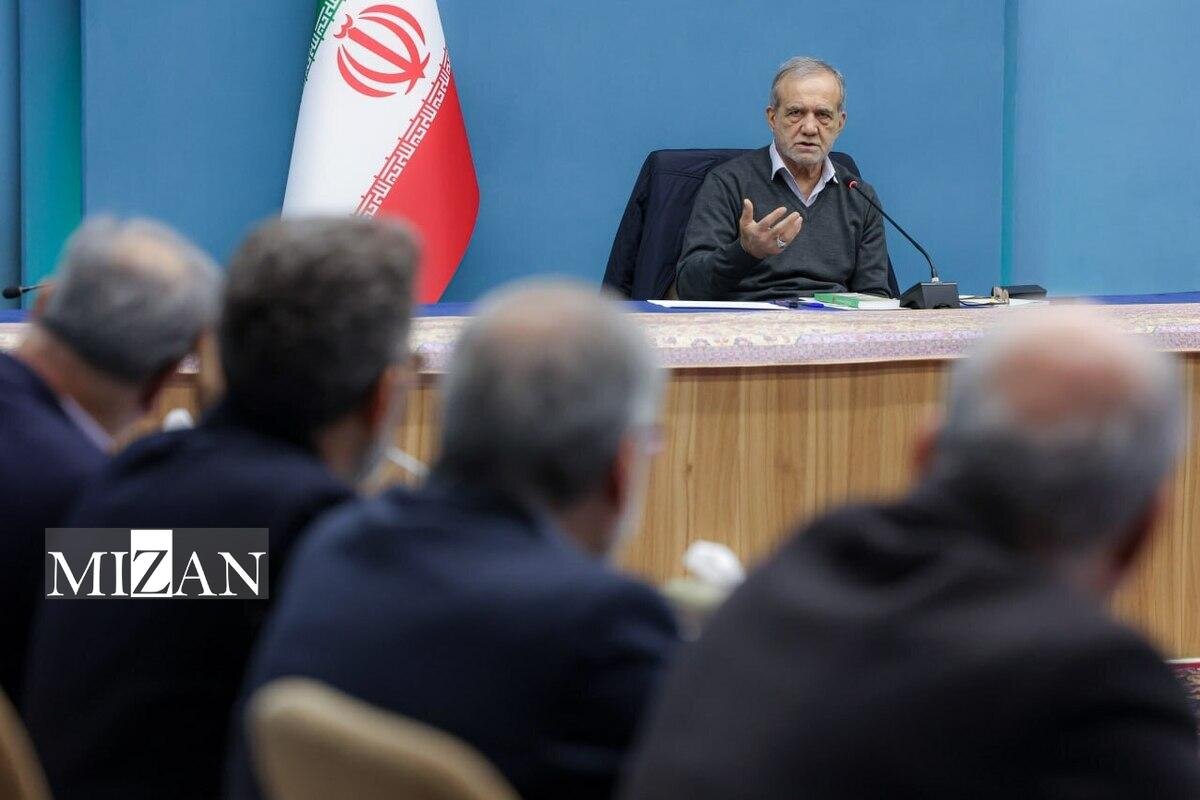 پزشکیان: اگر تأمین و توزیع آب توسط میرآب‌ها مدیریت می‌شد تا این حد مشکل نداشتیم