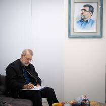 دیدار لاریجانی با خانواده فرماندهان شهید هوافضای سپاه + عکس