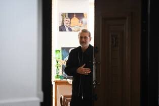 دیدار لاریجانی با خانواده فرماندهان شهید هوافضای سپاه + عکس