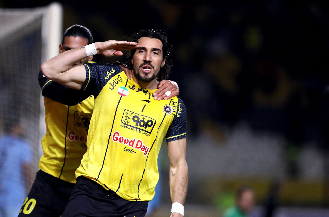 طوفان زرد آرام نمی‌گیرد | امید پرسپولیس به استقلال