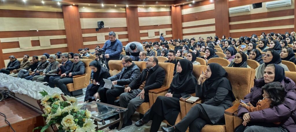 برگزاری دورههای آموزشی «کاربرد هوش مصنوعی در تدوین مقالات و پایاننامههای دانشجویی» در منطقه آزاد ماکو