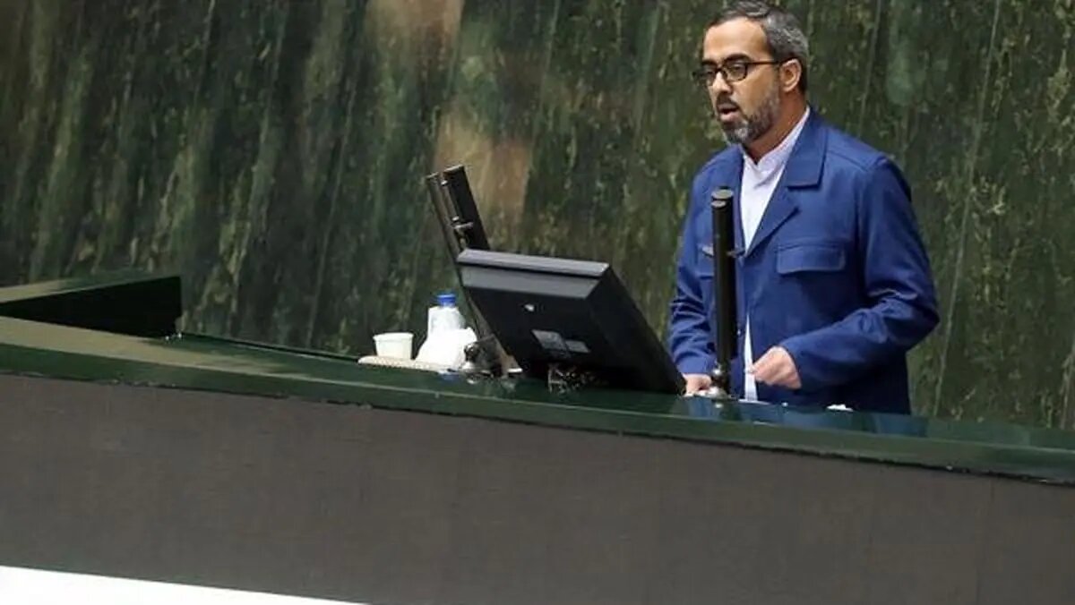 مقامات ارشد اقتصادی دولت کاسه چه کنم دست گرفته‌اند و در جلسات تلفیق وحشت در دل نمایندگان می‌اندازند