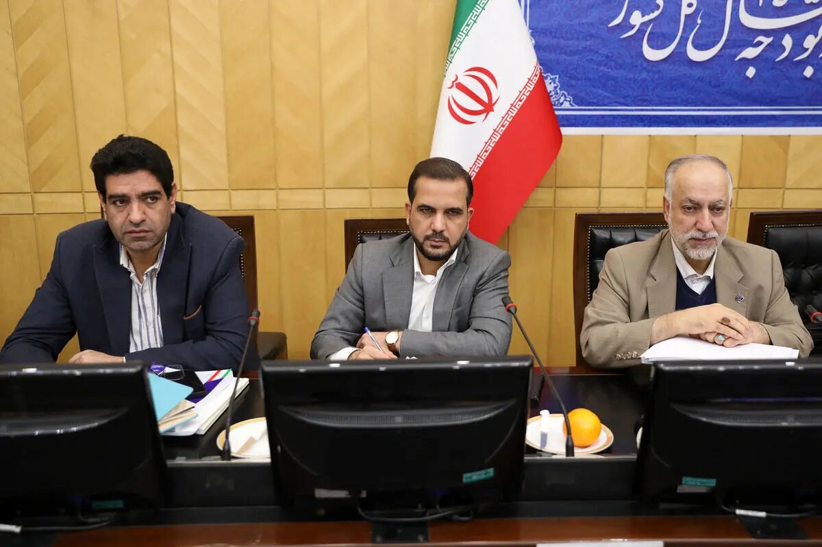 فردا کلیات بودجه ۱۴۰۵ در کمیسیون تلفیق بررسی می‌شود/ افزایش ۲۰ درصدی حقوق با تورم بالا همخوانی ندارد