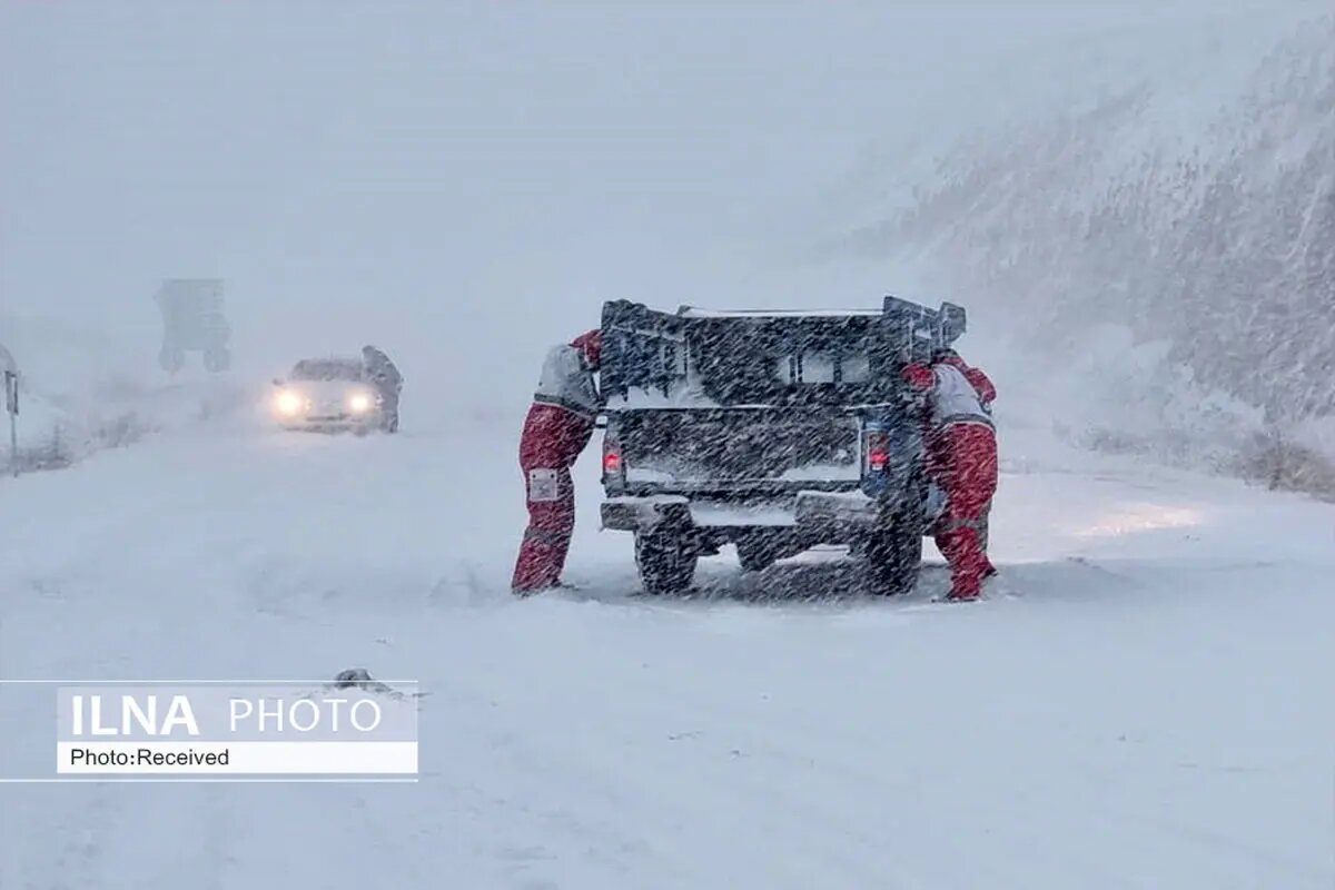 نجات معجزه‌آسای ۱۴ نفر از دل کولاک سردشت