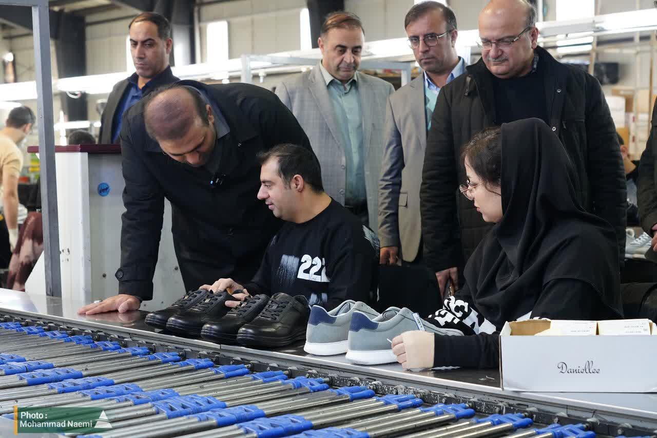 بازدید مدیرعامل سازمان منطقه آزاد ارس از کارخانه پیشگامان دنیلی ارس