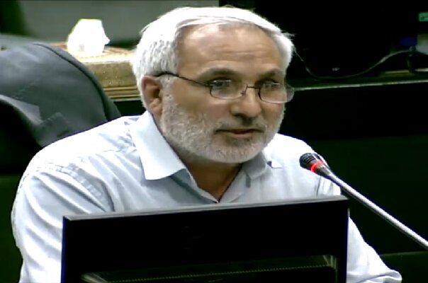 نماینده تبریز: برخی از مدیران سازمان برنامه و بودجه توجهی به جایگاه دین ندارند