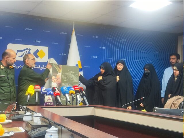 دست‌خطی منتشرنشده از سردار سپهبد شهید حاج قاسم سلیمانی رونمایی شد