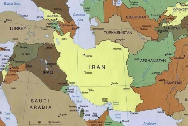 معاون دیپلماسی اقتصادی وزارت خارجه: همسایگان در اولویت سیاست خارجی قرار دارند