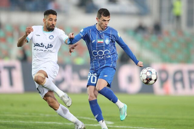 برتری یک بر صفر گلگهر مقابل استقلال در نیمه نخست