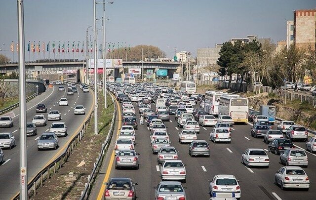 چرا خیابانهای مشهد قفل شده است؟