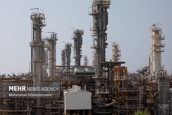 ظرفیت پتروشیمی تا پایان برنامه هفتم به ۱۳۱.۵ میلیون تن می‌رسد