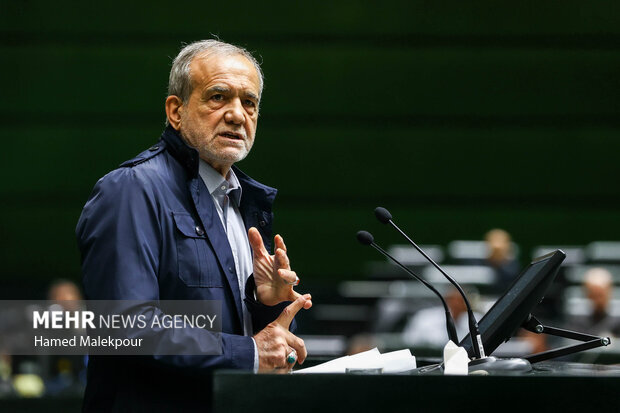 پزشکیان: نمایندگان با تصویب قانون بودجه به نظم و قانون کشور کمک کنند