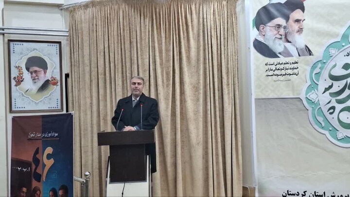 حسینی: وضعیت باسوادی زنان نیازمند برنامهریزی هدفمند است