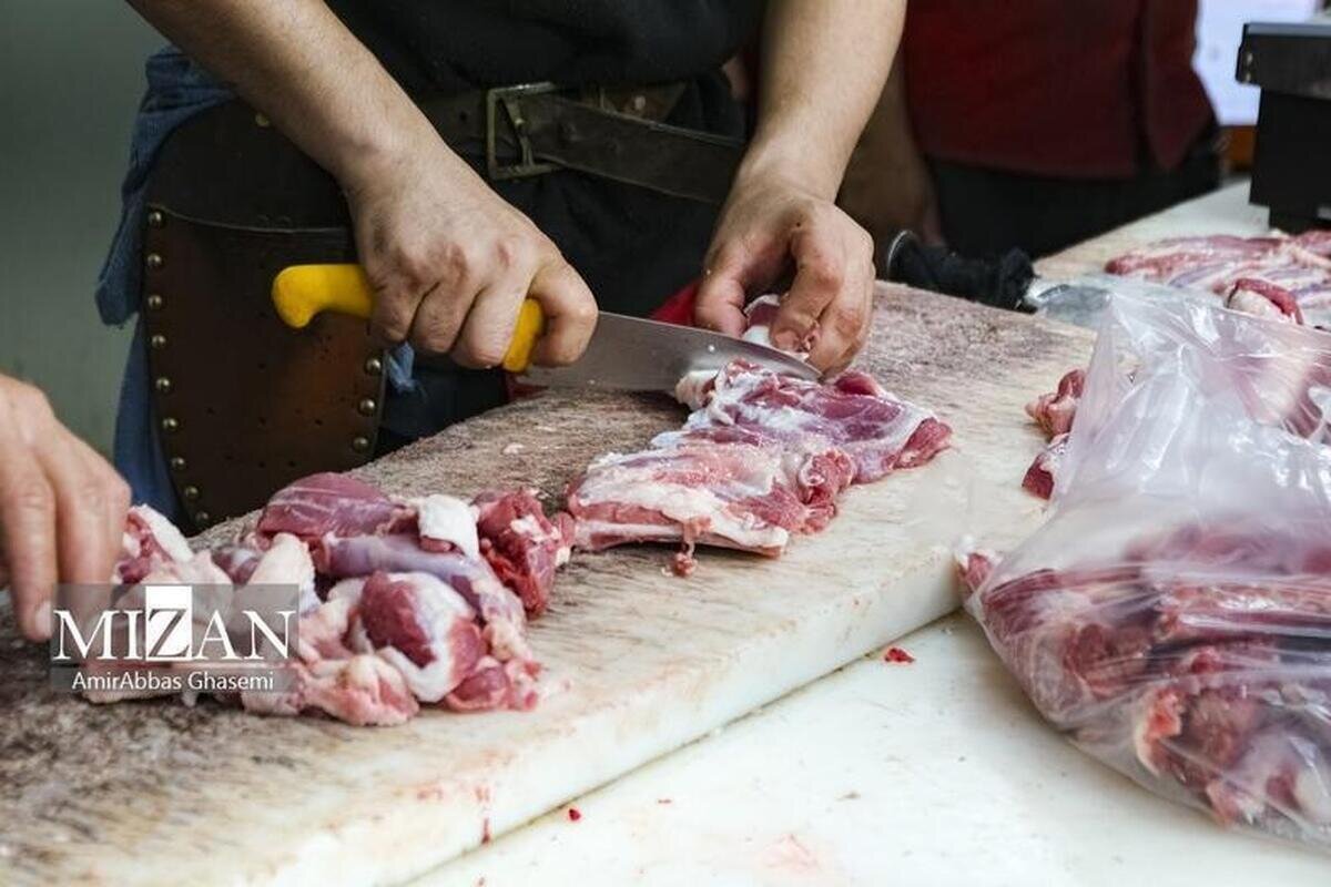 اختلاف قیمت ۲۵ درصدی گوشت گوسفندی در میادین و بازار‌های میوه و تره‌بار به نسبت سطح شهر