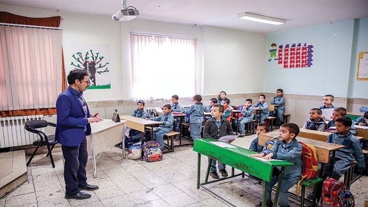 تعطیل نشدن مدارس هندیجان دانش آموزان را به دردسر انداخت