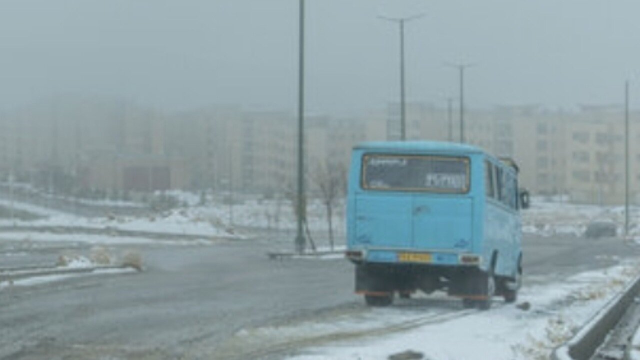 بارش برف و باران در جاده‌های ۱۲ استان کشور