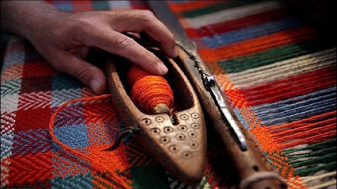 هم‌آوایی رنگ‌ها در هنر ماشته‌بافی لرستان؛ روایت نخ و هویت + فیلم