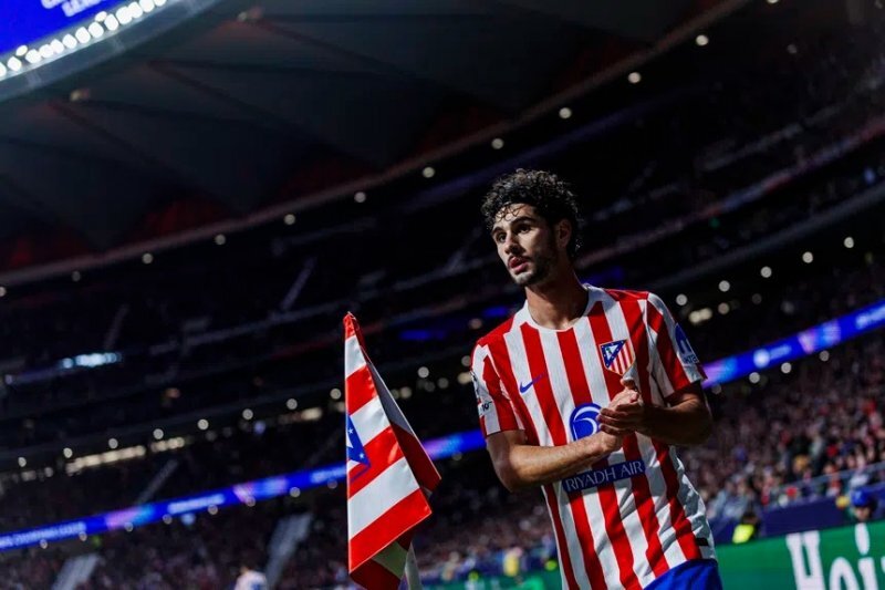 گاف بزرگ فلامینگو؛ بازیکن سمیئونه را دزدیدند!