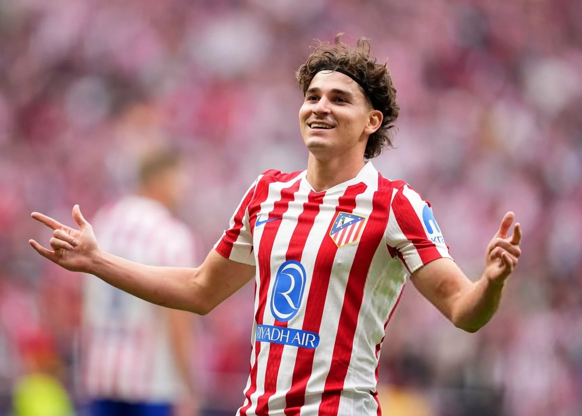 انریکه سرزو: غیرممکن است بهترین بازیکنمان را به بارسا بدهیم