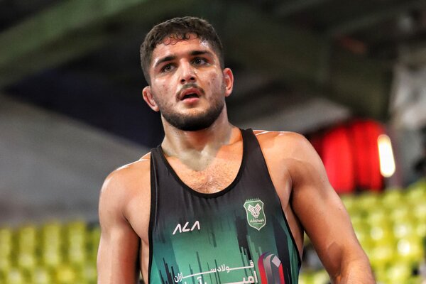 مثلث قدرت در ۹۲ کیلوگرم با رقابت مدالآوران جهانی کشتی