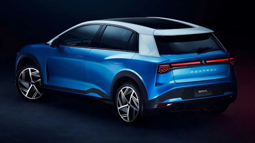 شرکت سازنده آیفون اولین خودروی برقی ملی تایوان را معرفی کرد