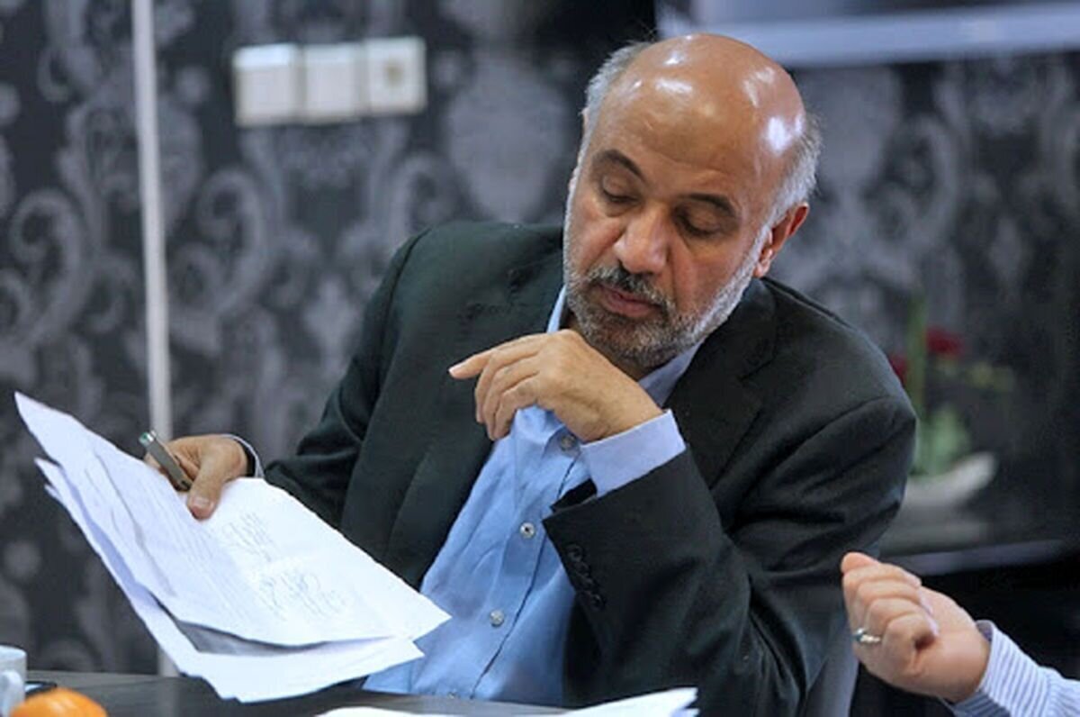 ایده وزیر کار برای تعیین حداقل دستمزد کارگران ؛ کلمه حداقل تغییر کند