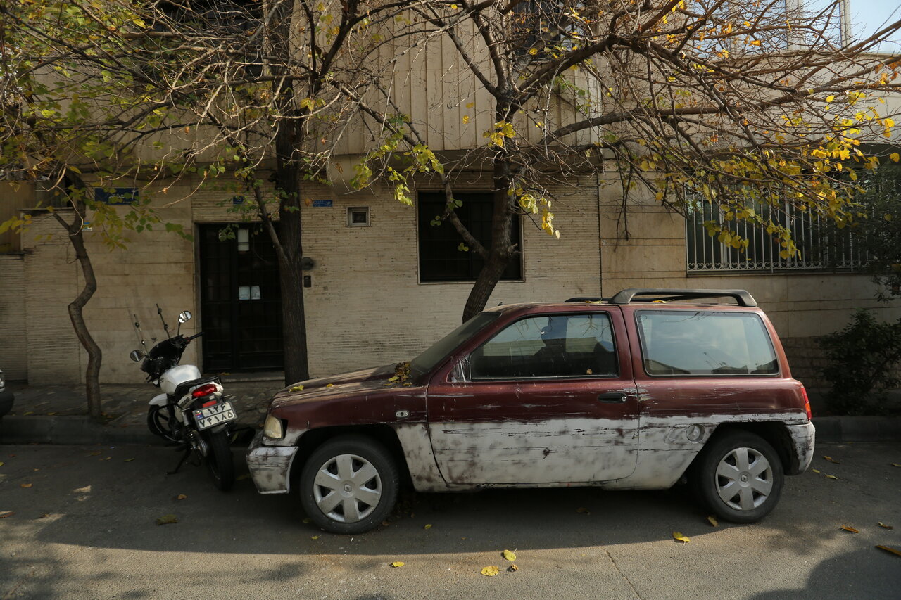 جمعآوری ۱۶۰۰ خودروی رها شده