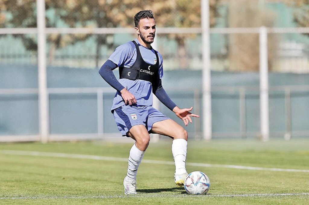 مدافع مغضوب استقلال در دوراهی اصفهان و تبریز | پرسپولیس هم گزینه است!