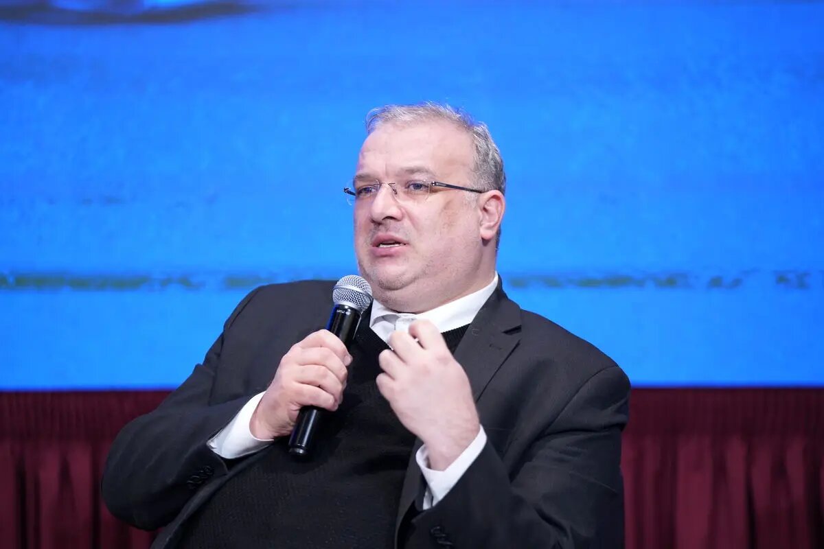 در تلاشیم عدد افزایش حقوق‌ها تا حد امکان به نرخ واقعی تورم نزدیک شود/ تا زمانی که ساختار هزینه‌ها اصلاح نشود، کسری بودجه مزمن باقی خواهد ماند