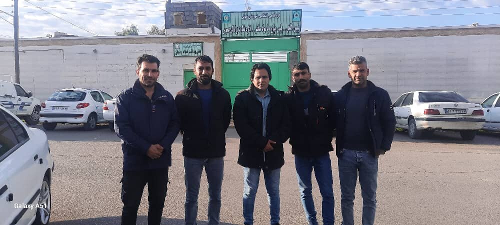 احضار ۵ کارگر قند خاورمیانه شوش/ ادامه اعتراض کارگران