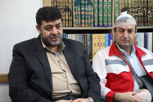 لباس هلالاحمر نماد آرامش و تسکین در شرایط بحرانی است