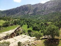آثار تاریخی تنگه رازیانه؛ از غارنشینی تا قرون اولیه اسلامی