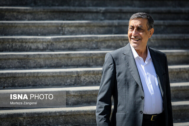 قائم‌پناه از دولت «بودجه شخصی» نمی‌گیرد 