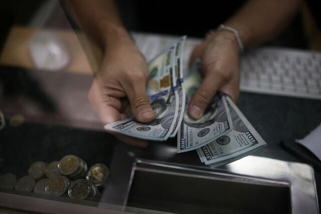 اخبار سیاسی ۸دی؛ هشدار درباره جنگ روانی در بازار ارز/تکذیب ابقاء رئیسکل بانک مرکزی