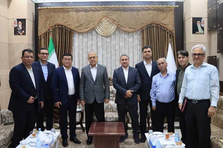 آمادگی هرمزگان برای توسعه همکاریهای اقتصادی با سرمایهگذاران خارجی