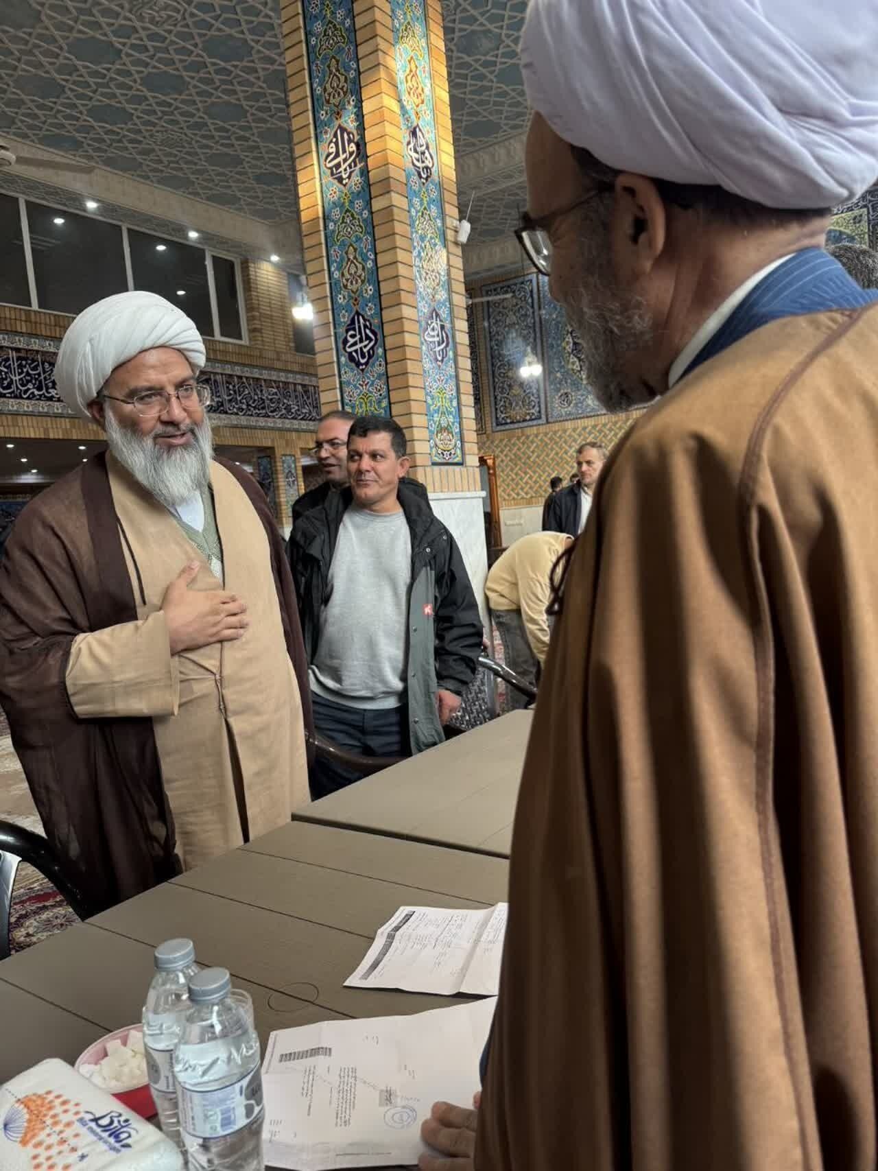 برپایی میز خدمت رئیسکل دادگستری استان البرز در مسجد جامع ماهدشت