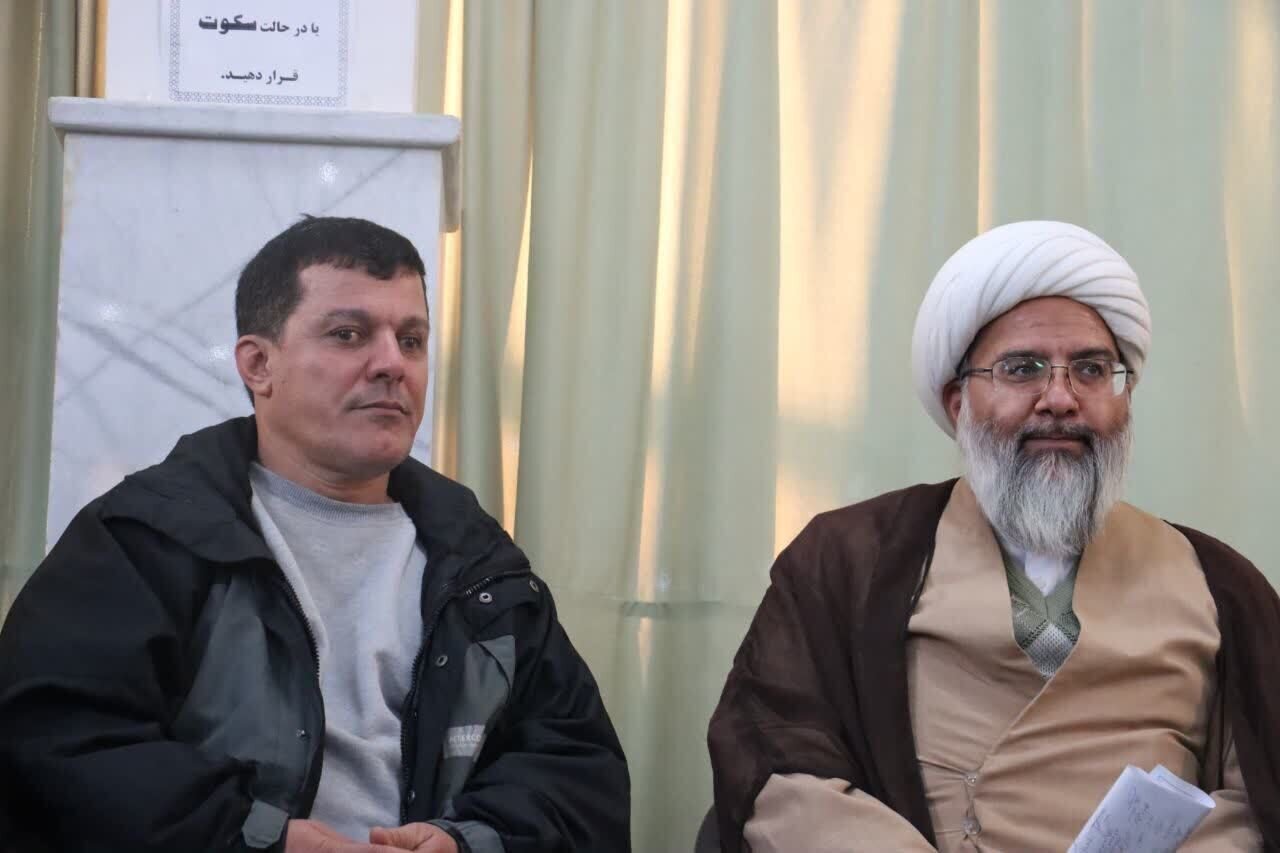 برپایی میز خدمت رئیسکل دادگستری استان البرز در مسجد جامع ماهدشت