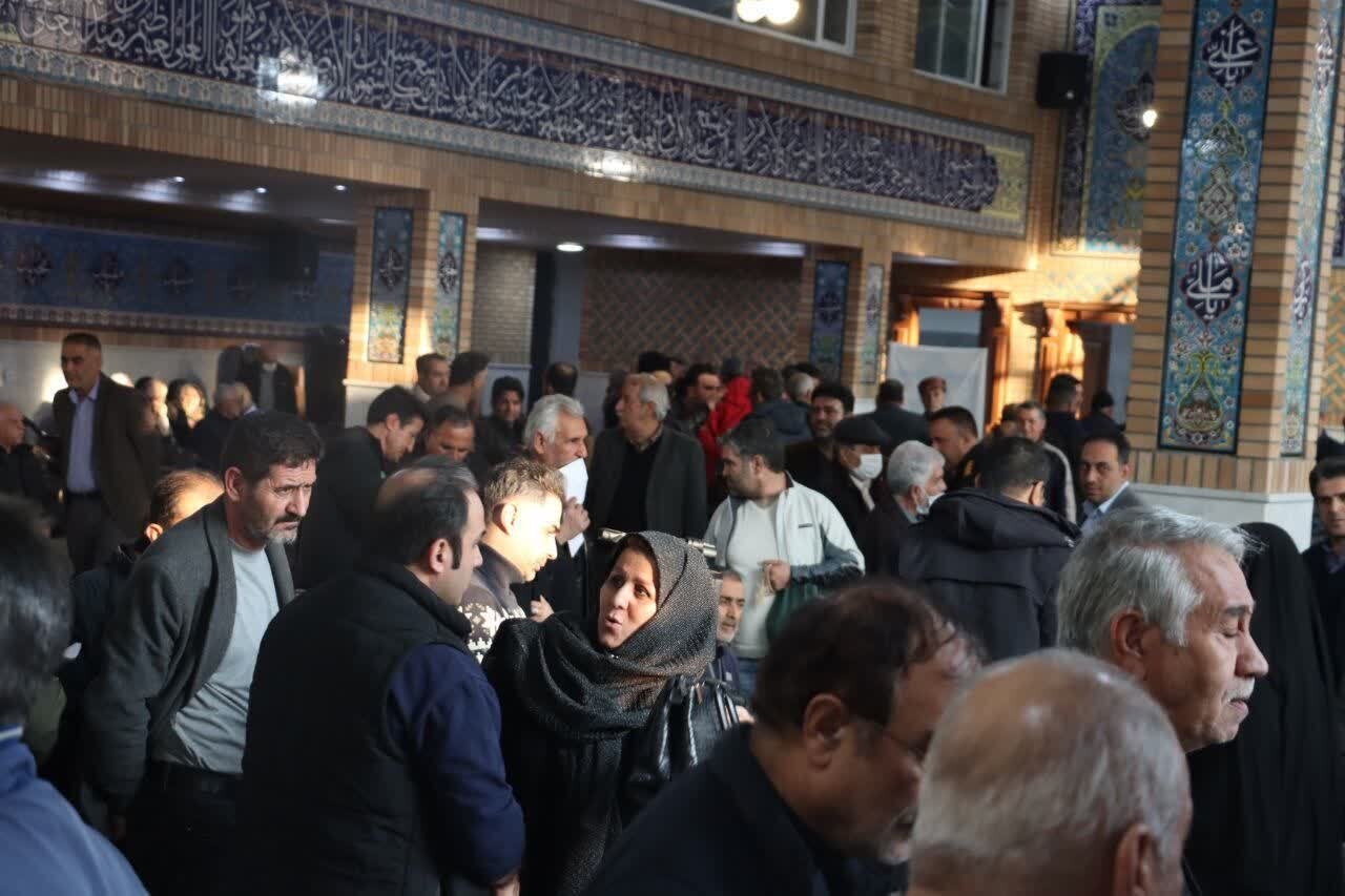 برپایی میز خدمت رئیسکل دادگستری استان البرز در مسجد جامع ماهدشت
