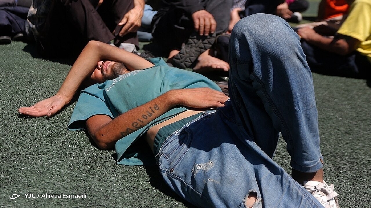 کاهش ۹۰ درصدی توزیع شربت تریاک/ هشدار نسبت به خروج معتادان از چرخه درمان