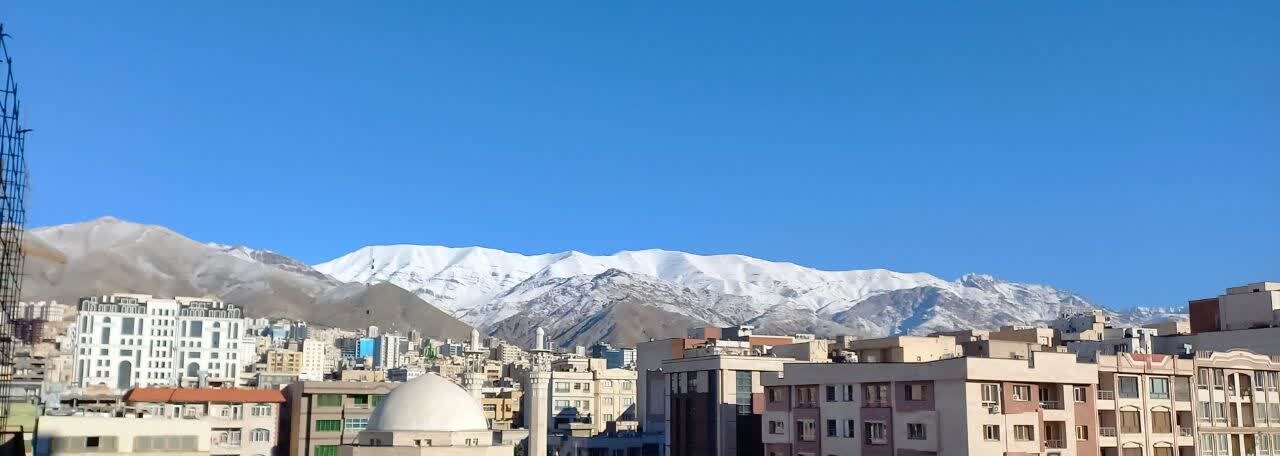 قابی از آسمان آبی پایتخت در یک نگاه