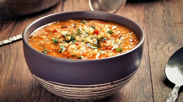 طرز تهیه آش کلم قمری مخصوص روزهای سرد زمستان