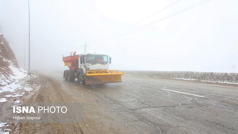 بارش برف در محورهای شمالی کشور/ انسداد ۲۲ محور شریانی و غیر شریانی
