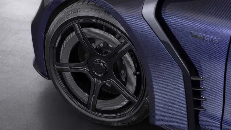 شاهکار ۱۰۰۰ اسببخاری برابوس با چاشنی فیبرکربن آبی