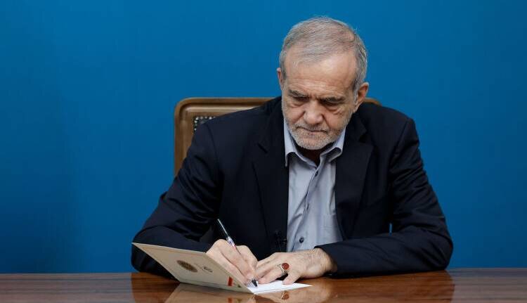 اولین واکنش پزشکیان به اعتراضات اخیر؛ دستور به وزیر کشور برای مذاکره با نمایندگان معترضان