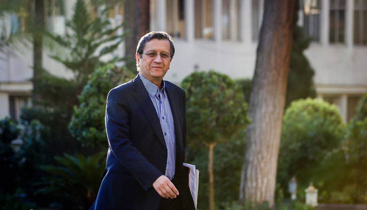 بازگشت همتی به میرداماد