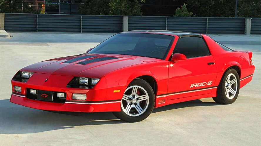 یادی از خودروهای عضلانی دهه ۸۰ میلادی، وقتی کامارو موستانگ را تحقیر می‌کرد