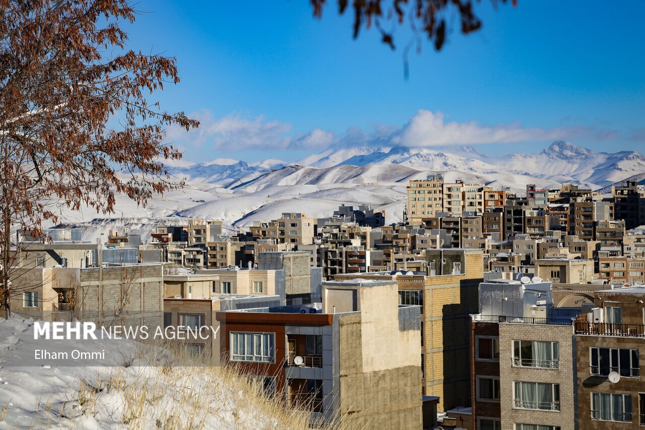عکس/ بارش اولین برف زمستانی در سنندج